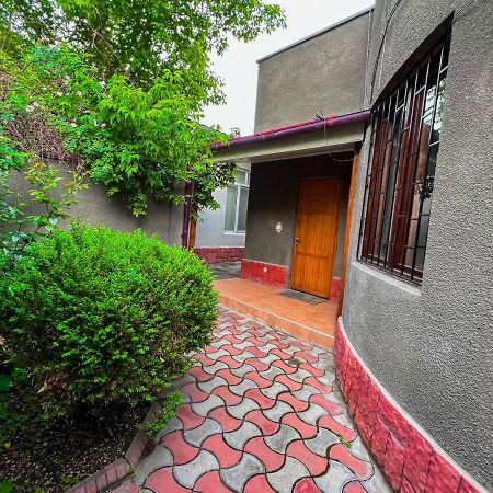 Ala-Bel Guesthouse Bischkek Exterior foto